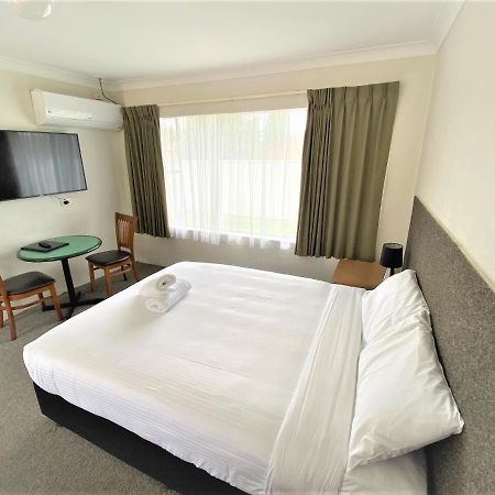 Hanging Rock Family Motel Batemans Bay Exteriör bild