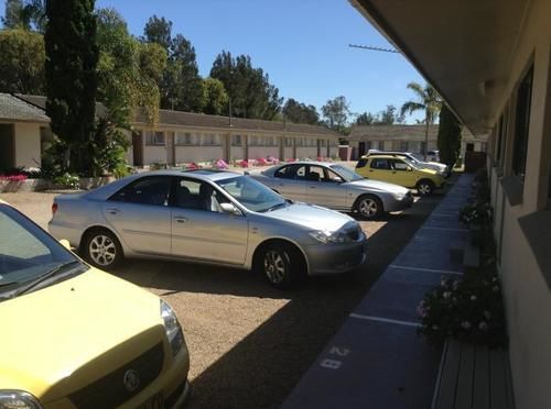 Hanging Rock Family Motel Batemans Bay Exteriör bild
