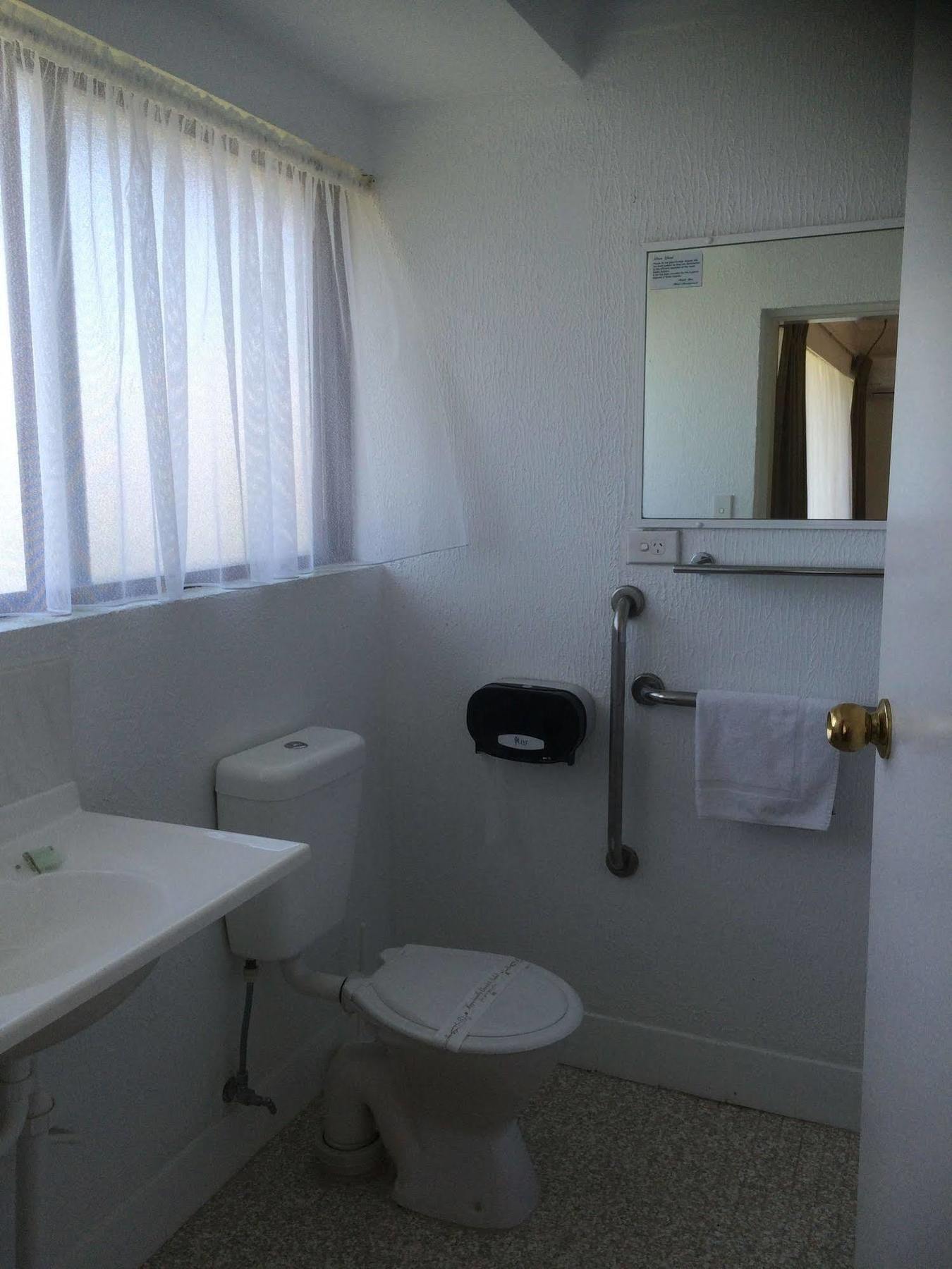 Hanging Rock Family Motel Batemans Bay Exteriör bild