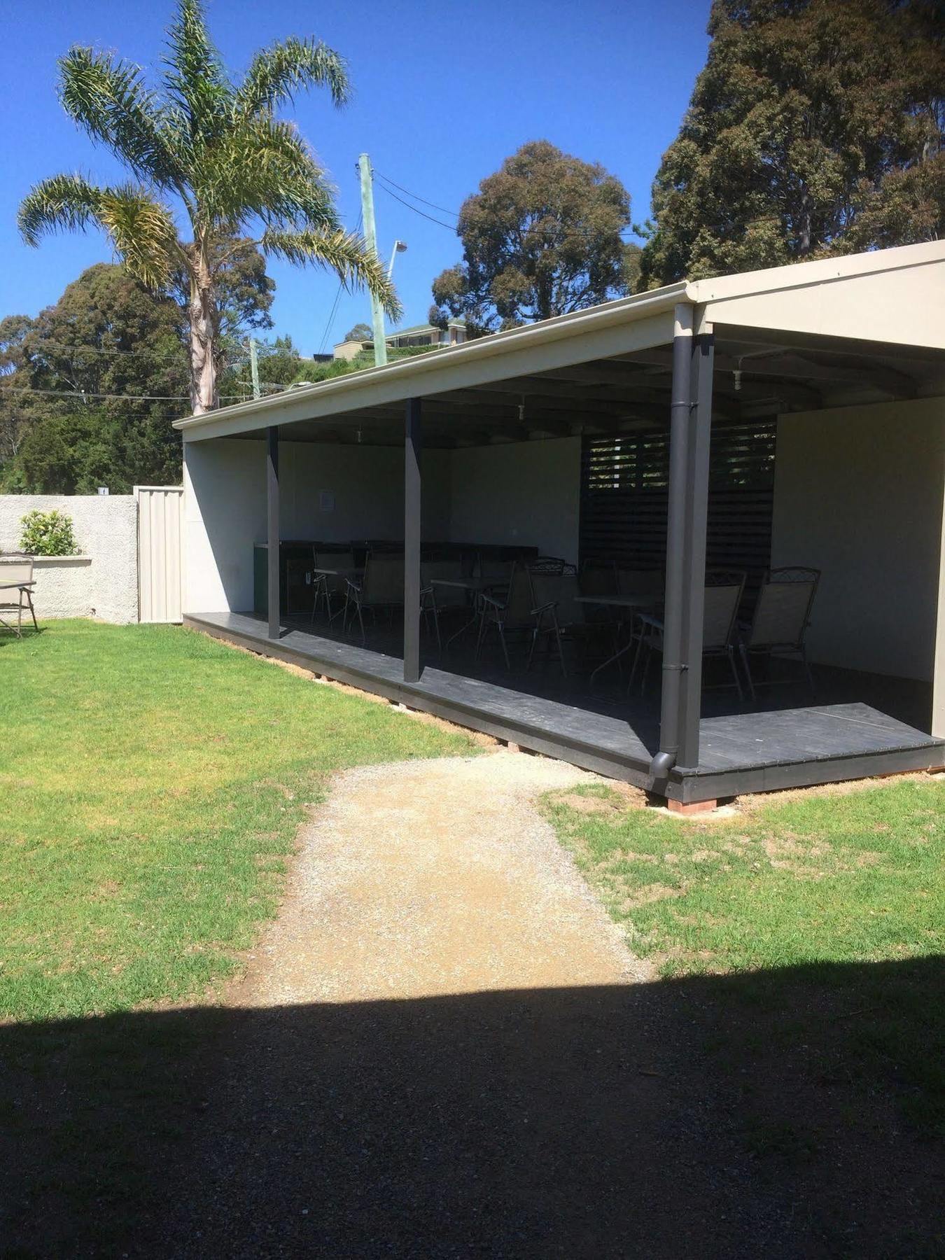 Hanging Rock Family Motel Batemans Bay Exteriör bild