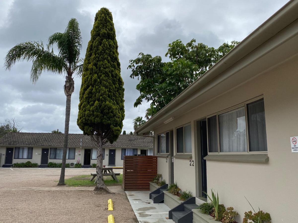 Hanging Rock Family Motel Batemans Bay Exteriör bild