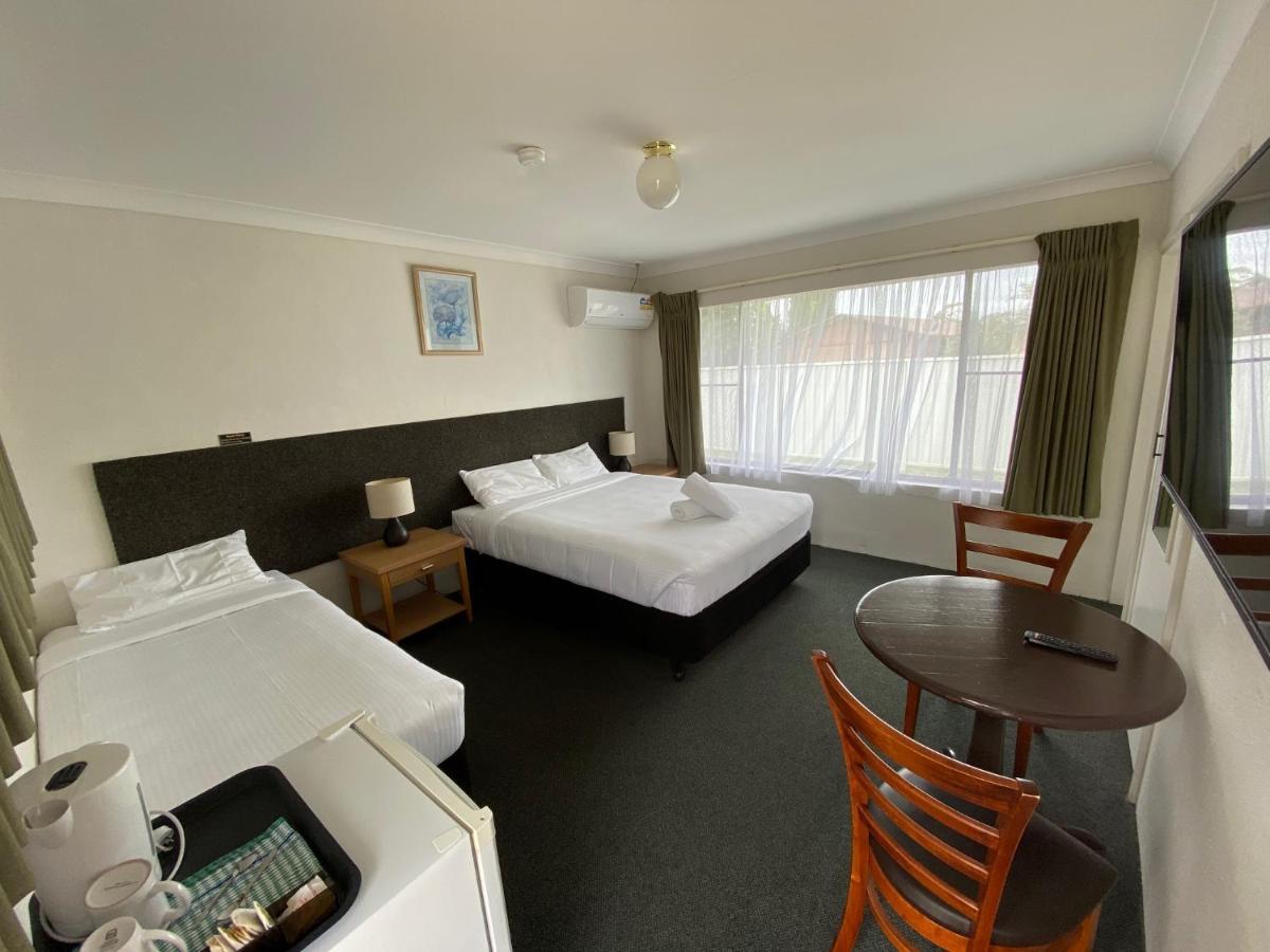 Hanging Rock Family Motel Batemans Bay Exteriör bild