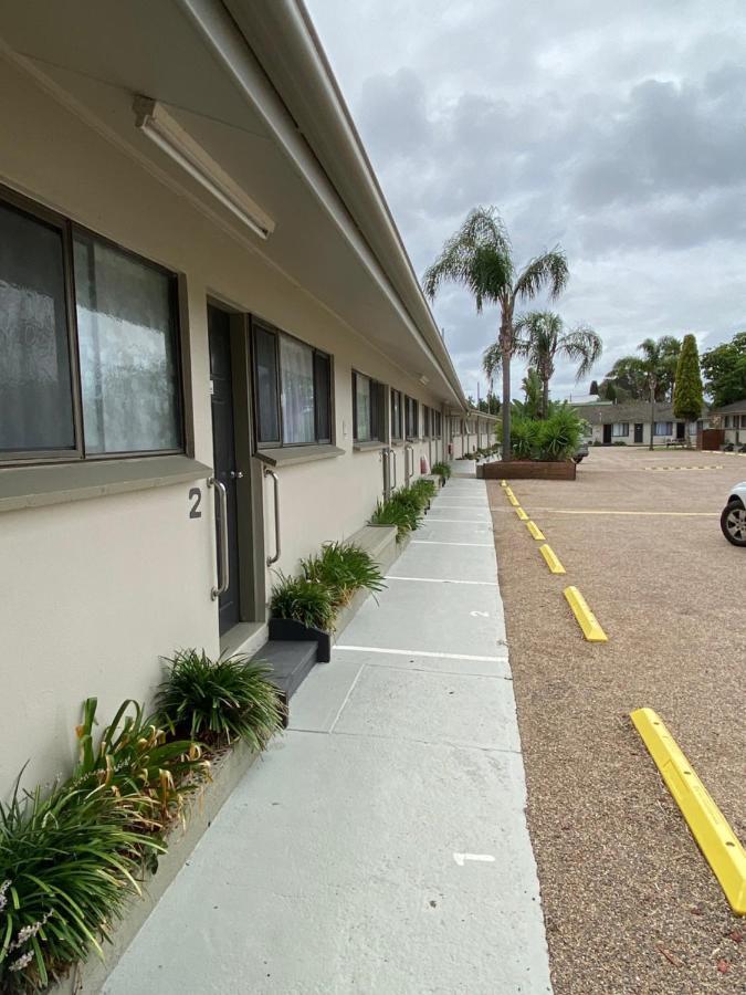 Hanging Rock Family Motel Batemans Bay Exteriör bild