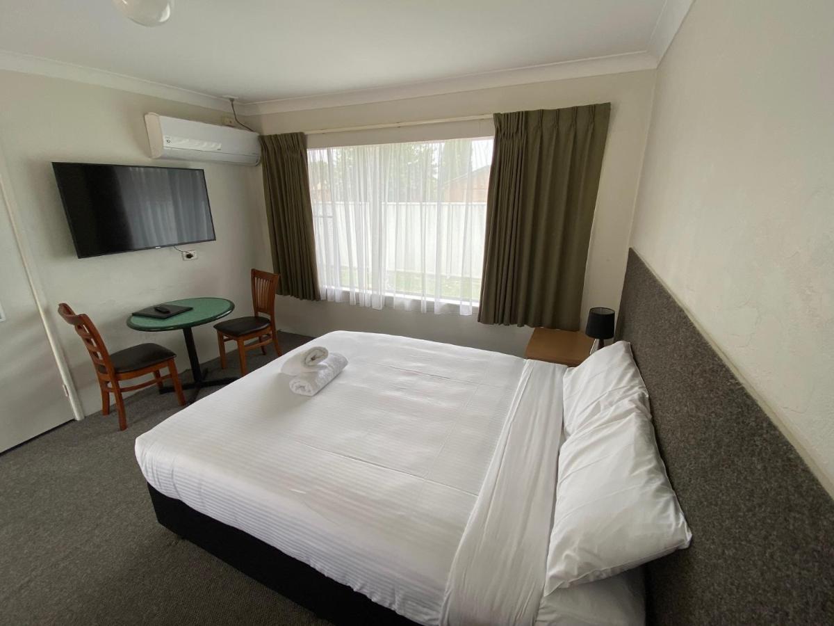 Hanging Rock Family Motel Batemans Bay Exteriör bild